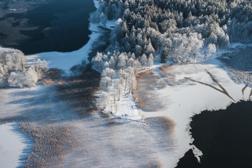 Beautiful Tiny House On The Lake Side. Trakai Exterior foto